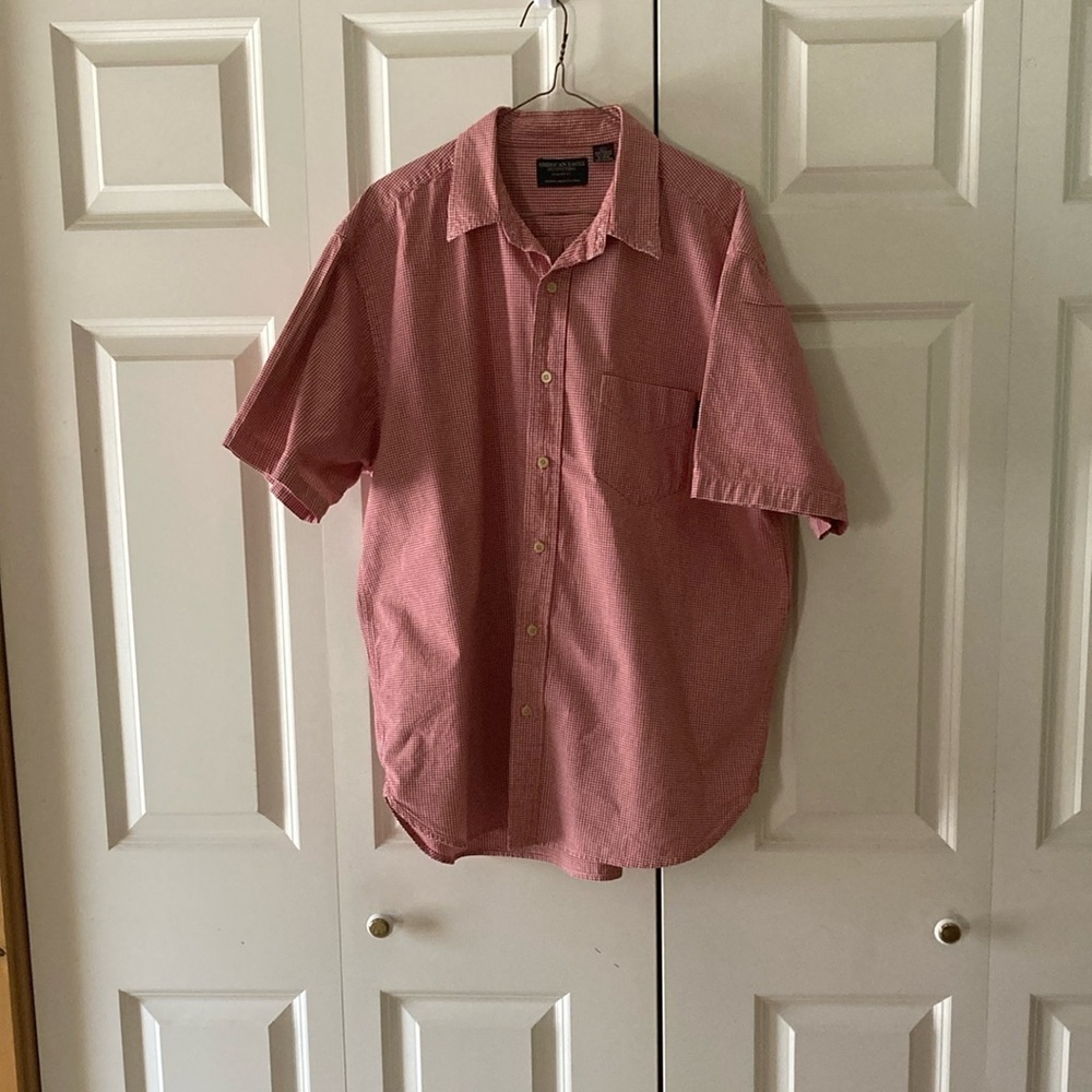 American Eagle mens LG red & white check short sleeve shirt 100% cotton
